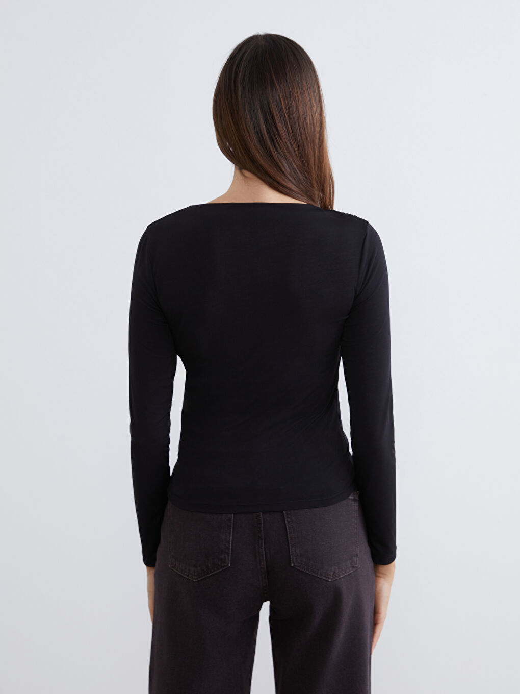 Siyah Dik Yaka Büzgülü Kadın Body-3