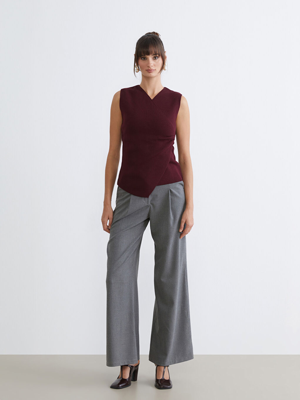 Bordo Kruvaze Yaka Büzgülü Kadın Triko Atlet-1