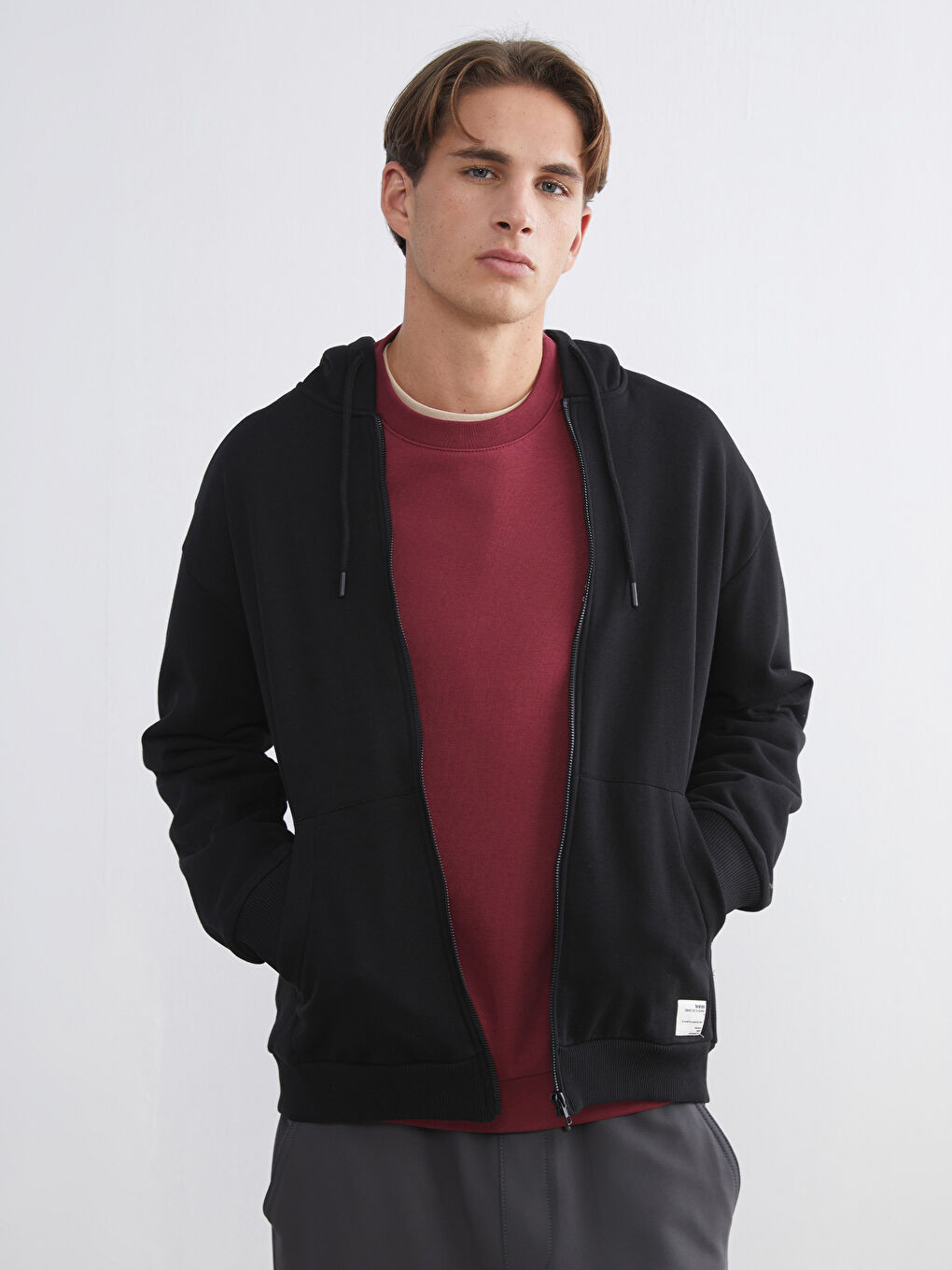 Siyah Kapüşonlu Erkek Kalın Fermuarlı Sweatshirt