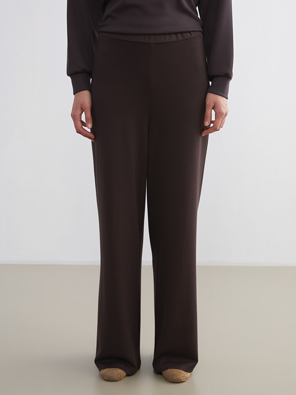 Kahverengi Beli Lastikli Geniş Paça Kadın Eşofman Altı-1