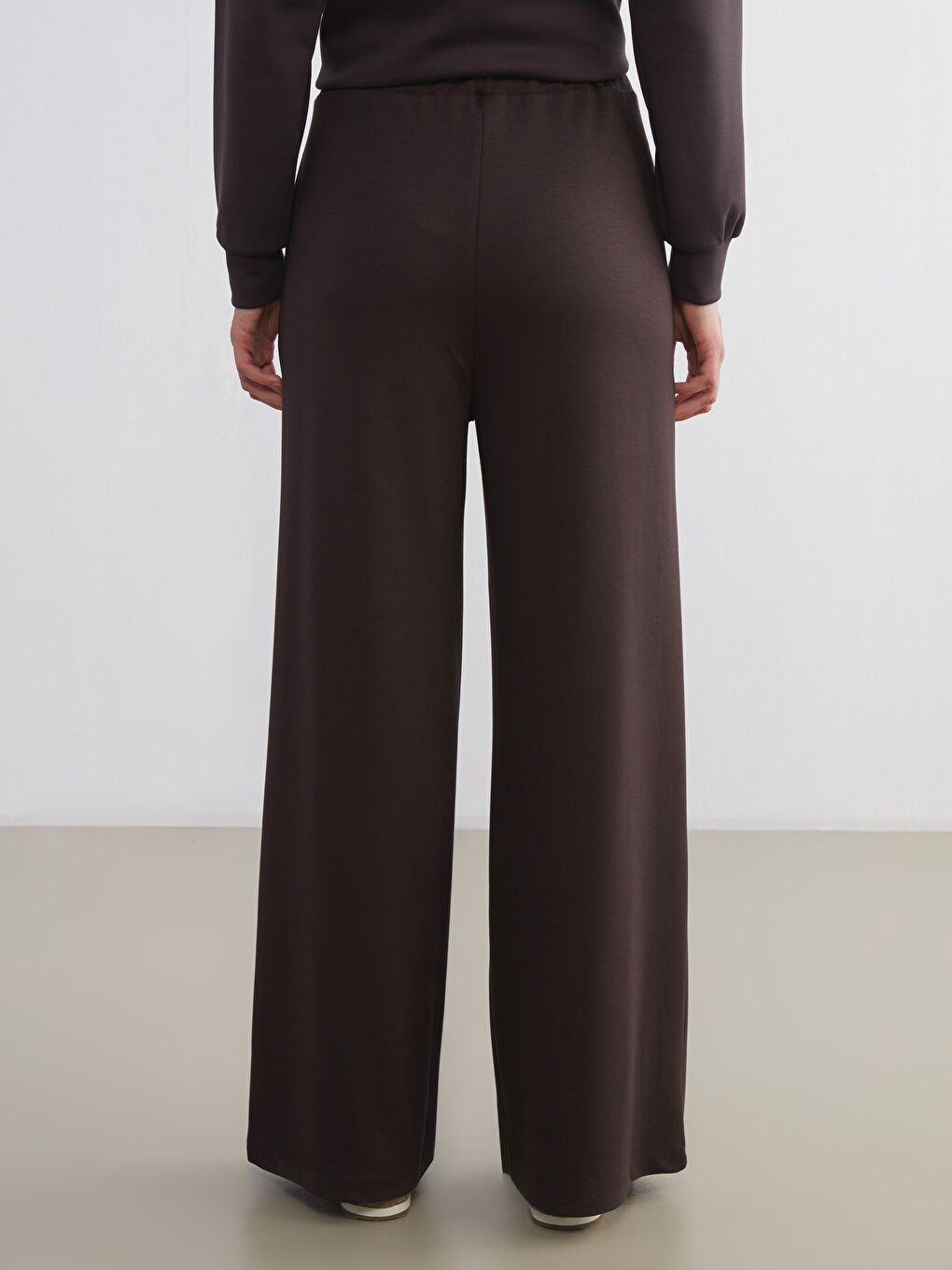 Kahverengi Beli Lastikli Geniş Paça Kadın Eşofman Altı-3