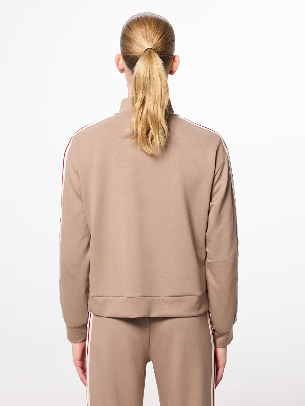 Kahverengi Dik Yaka Şerit Detaylı Kadın Fermuarlı Sweatshirt-3