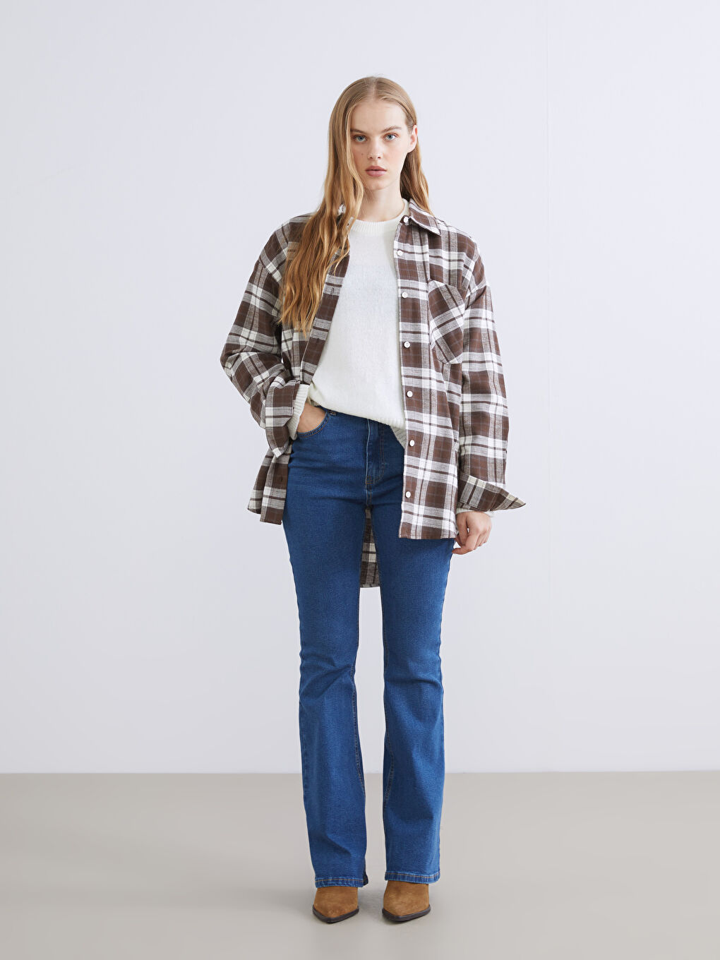 Plaid Oversize Women's Shirt-1