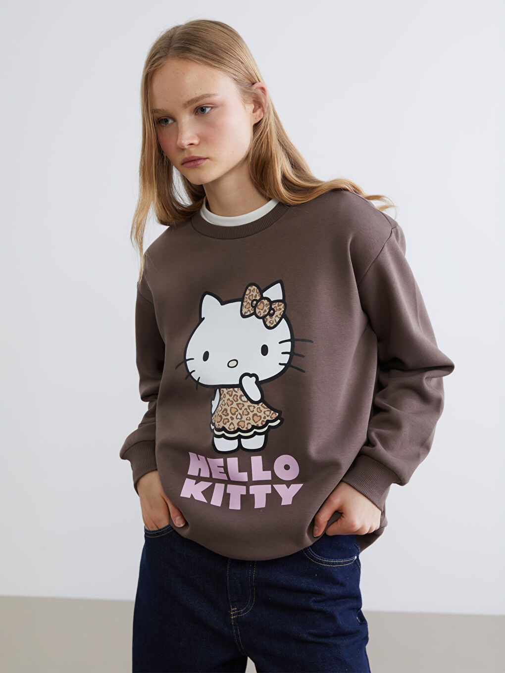 Kahverengi Hello Kitty Baskılı Kadın Kalın Sweatshirt