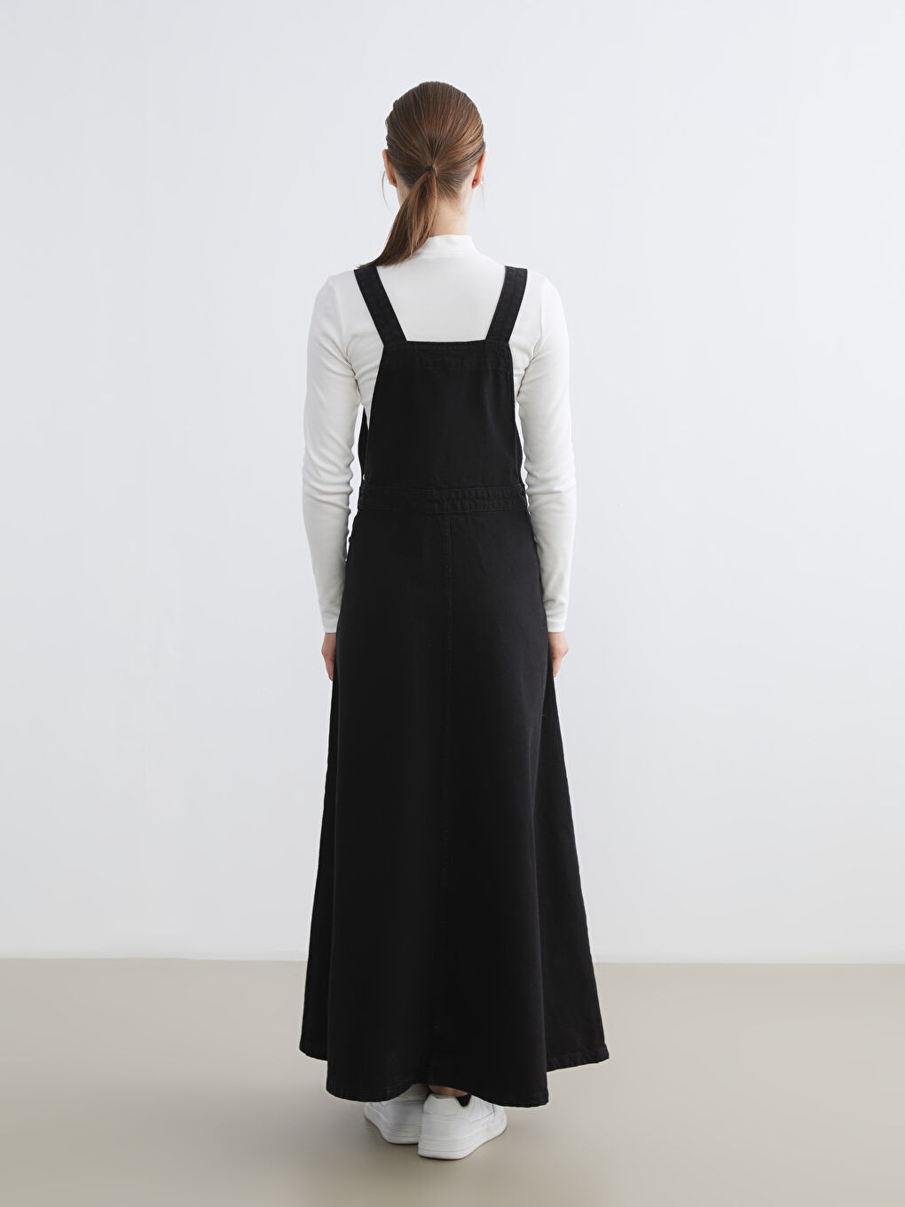 Siyah Kare Yaka Düz Askılı Kadın Jean Salopet Elbise-3