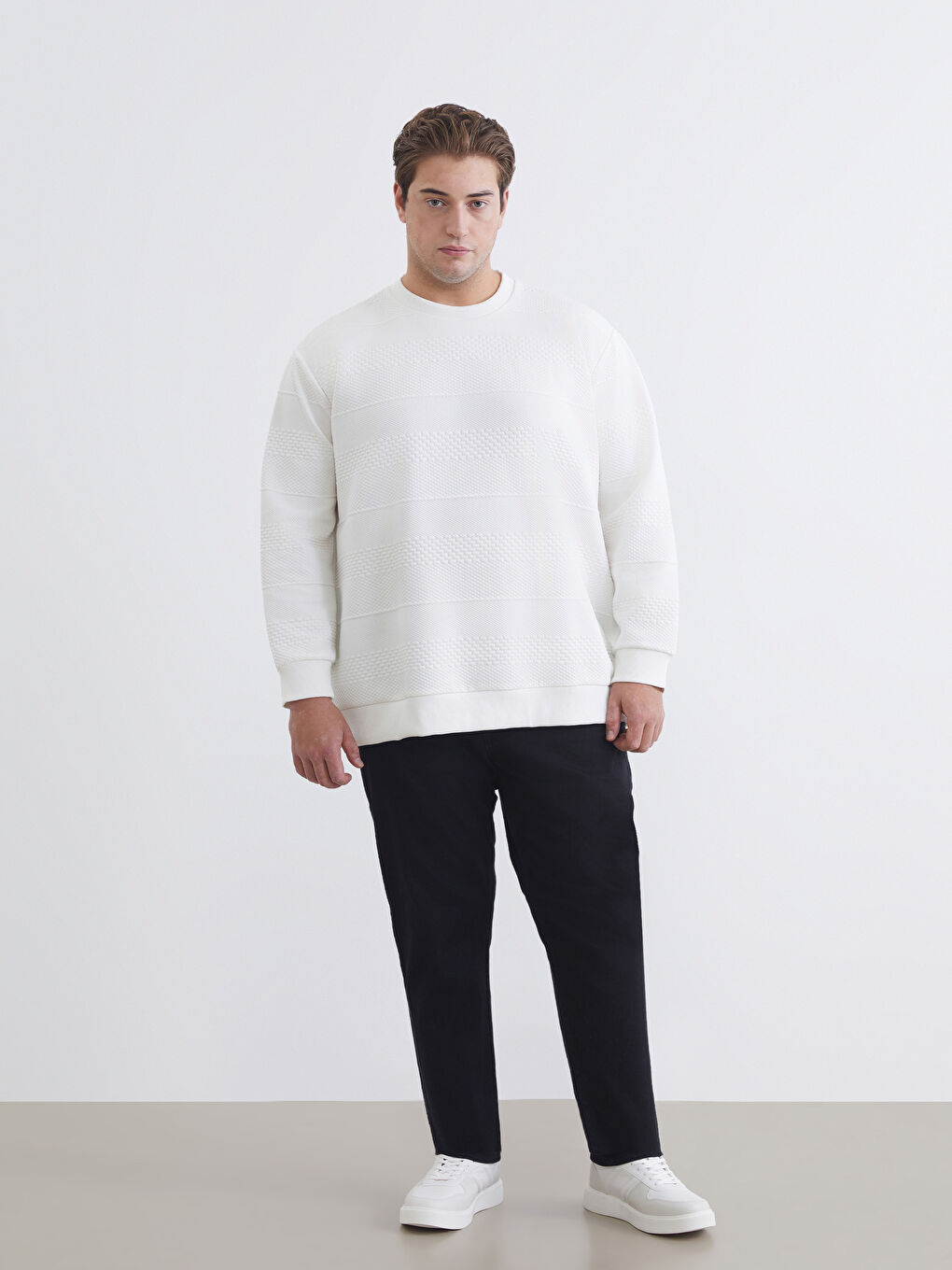 Ekru Büyük Beden Bisiklet Yaka Erkek Sweatshirt-1