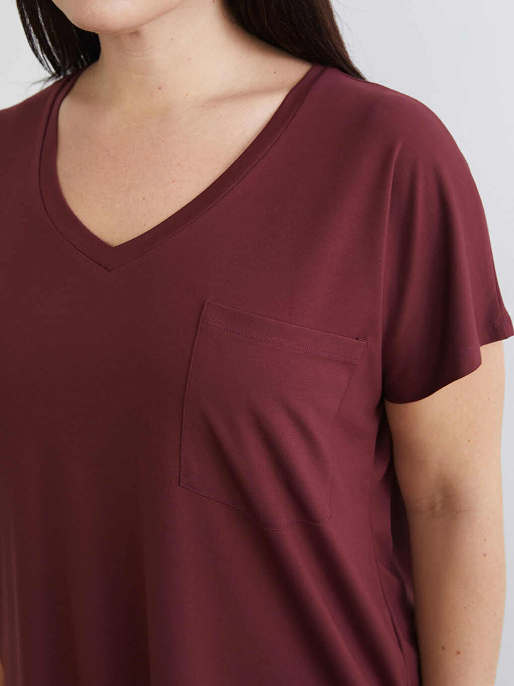 Bordo Büyük Beden V Yaka Kadın Tişört-2