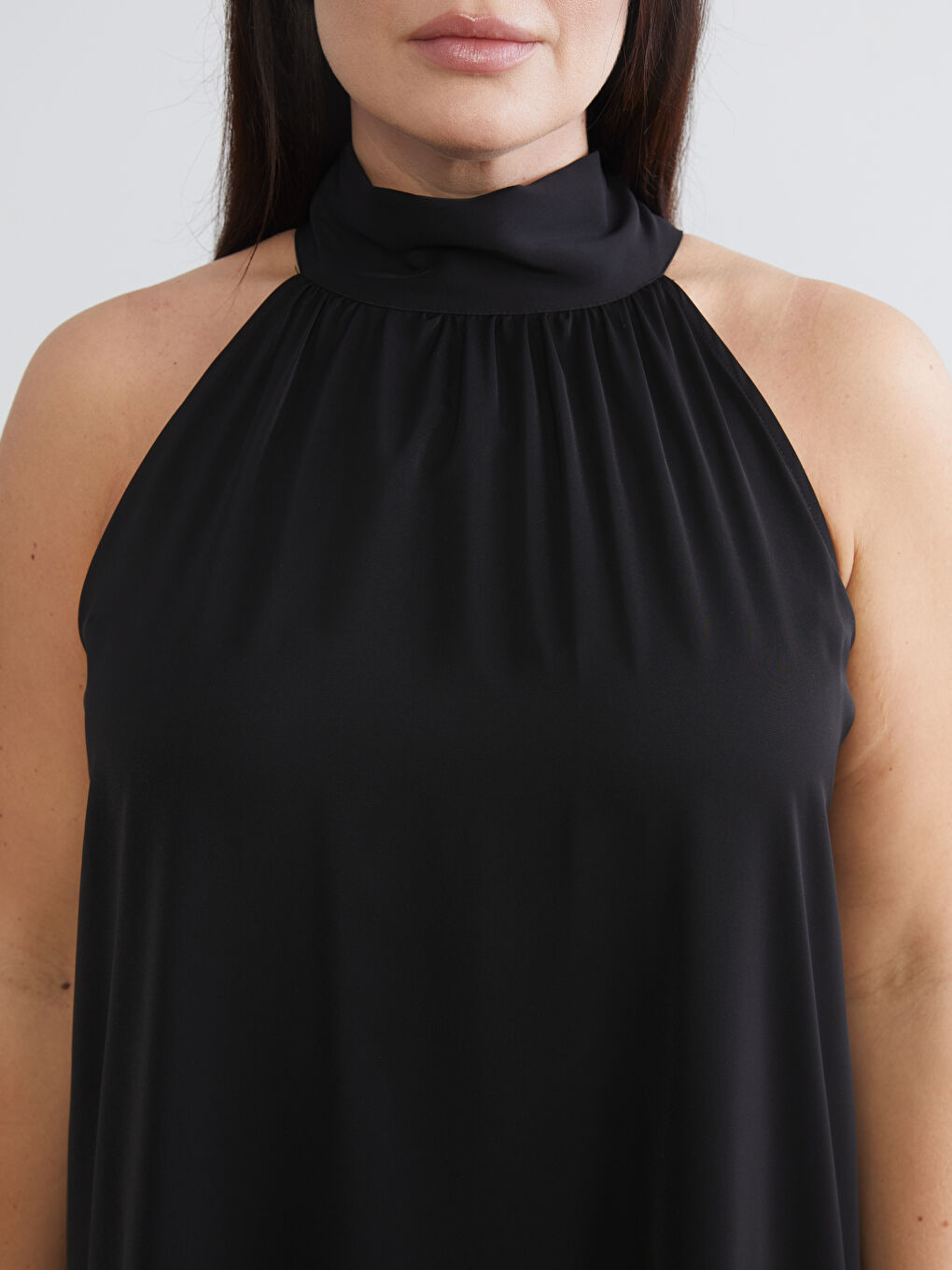 Siyah Büyük Beden Halter Yaka Büzgülü Elbise-2