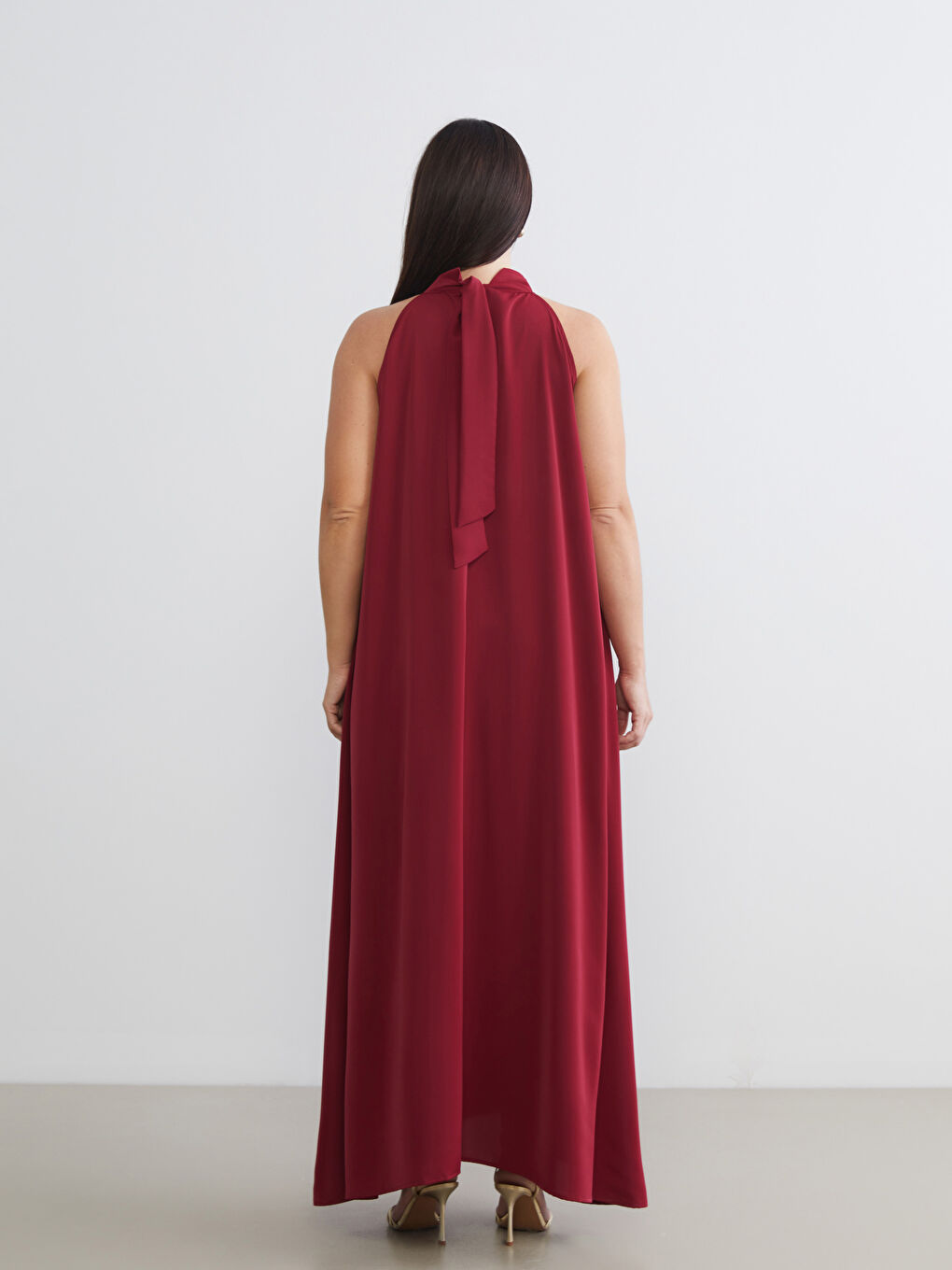 Bordo Büyük Beden Halter Yaka Büzgülü Elbise-3