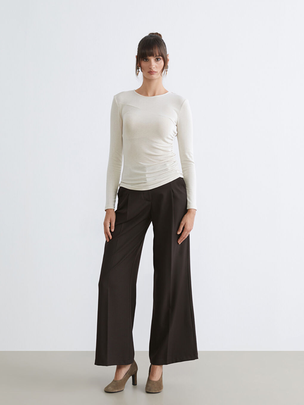 Kahverengi Loose Fit Geniş Paça Kadın Pileli Pantolon