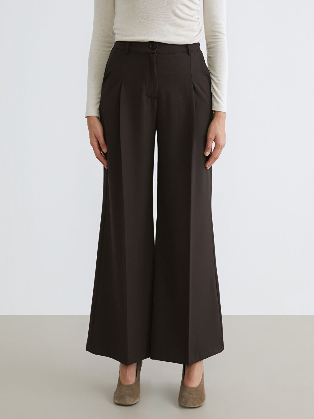 Kahverengi Loose Fit Geniş Paça Kadın Pileli Pantolon-1