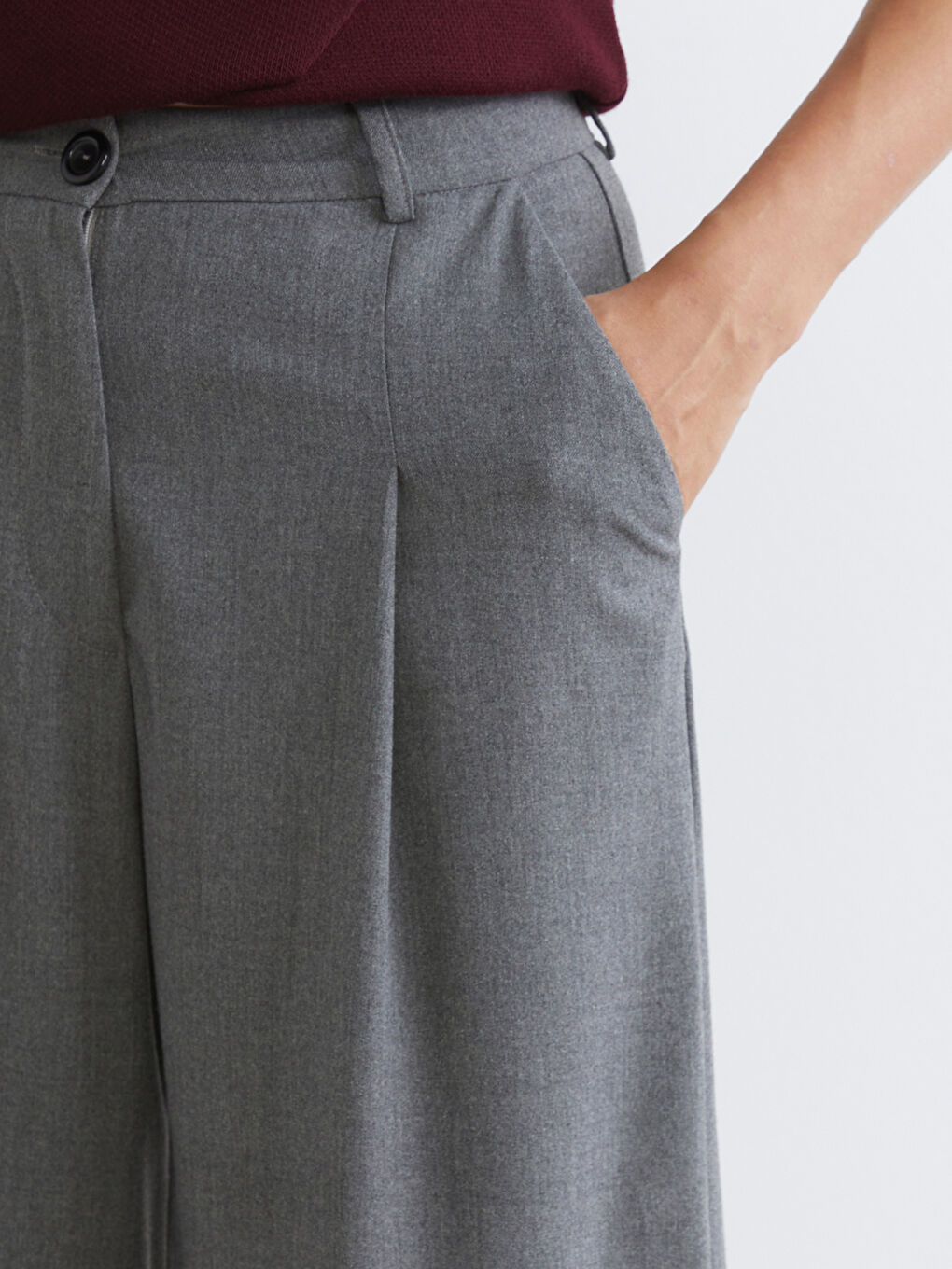 Gri Loose Fit Geniş Paça Kadın Pileli Pantolon-2