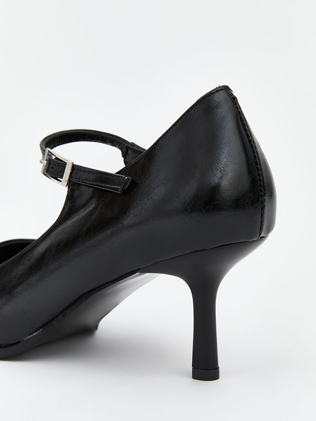 Siyah Deri Görünümlü Sivri Burun Kadın Topuklu Ayakkabı-4