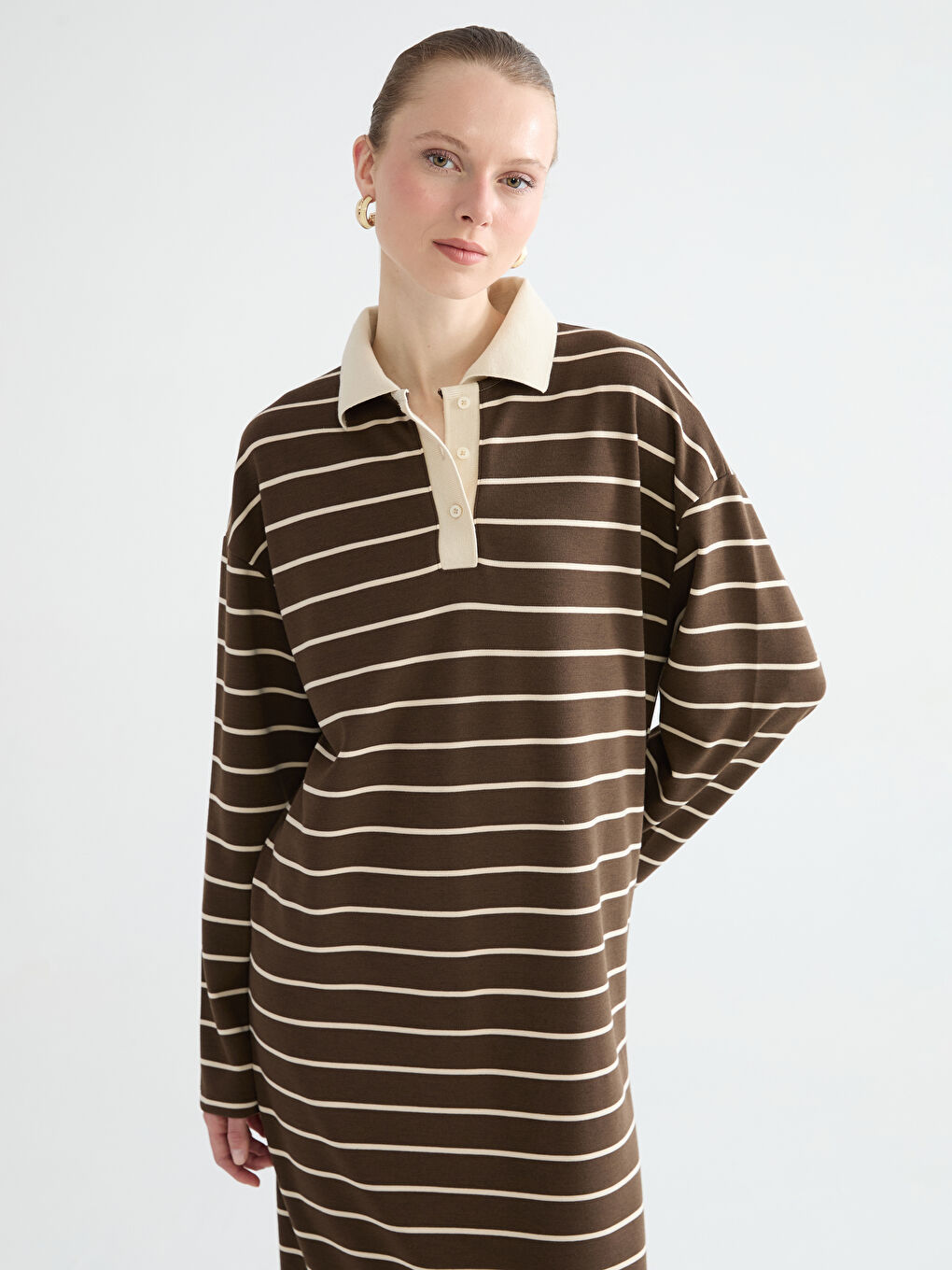 Kahverengi Gömlek Yaka Çizgili Elbise