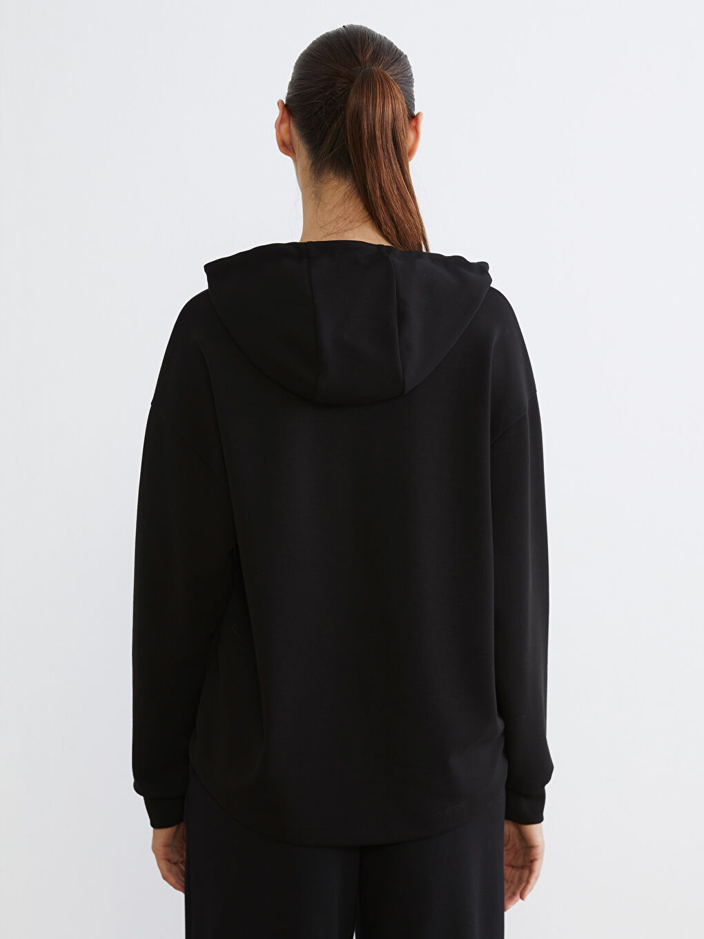 Siyah Kapüşonlu Kadın Fermuarlı Sweatshirt-3