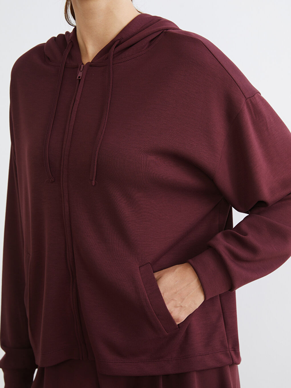 Bordo Kapüşonlu Kadın Fermuarlı Sweatshirt-2
