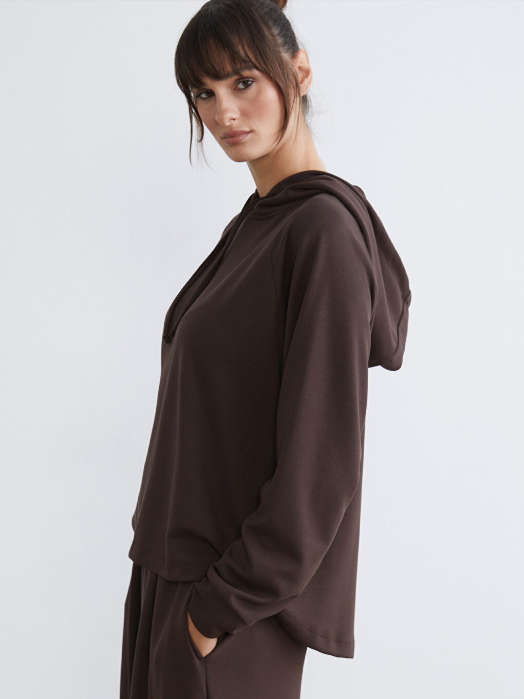 Kahverengi Bağcıklı Kadın Hoodie