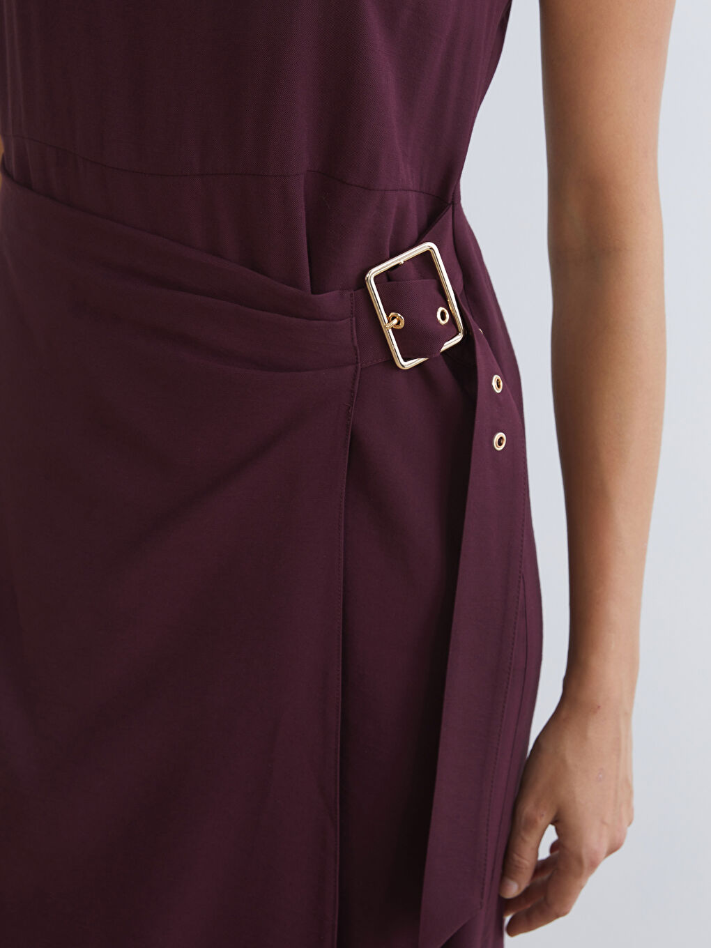 Bordo Bisiklet Yaka Krep Belden Oturtmalı Elbise-2