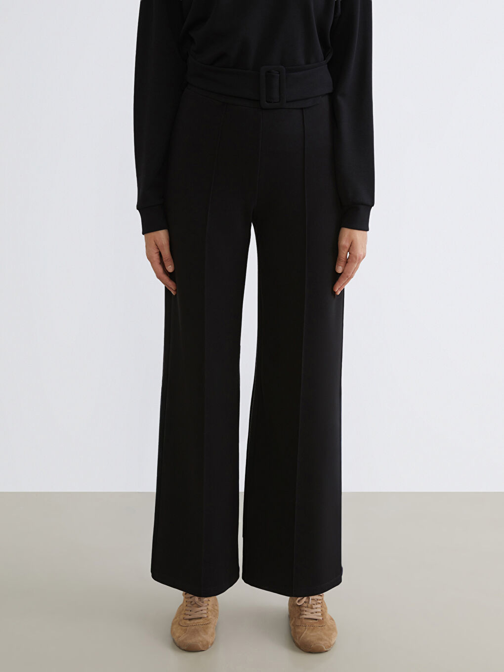 Siyah Yüksek Belli Kadın Eşofman Altı-1