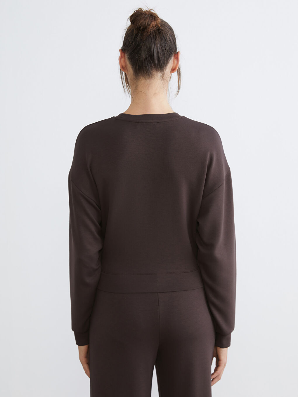 Kahverengi Kemer Detaylı Kadın Sweatshirt-3