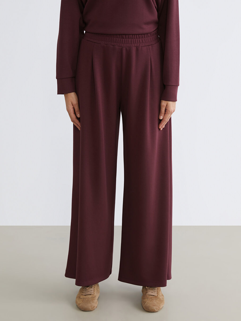 Bordo Beli Lastikli Geniş Paça Kadın Eşofman Altı-1