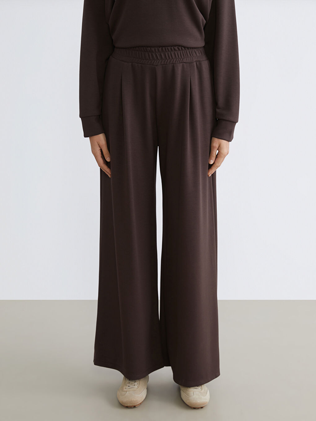 Kahverengi Beli Lastikli Geniş Paça Kadın Eşofman Altı-1