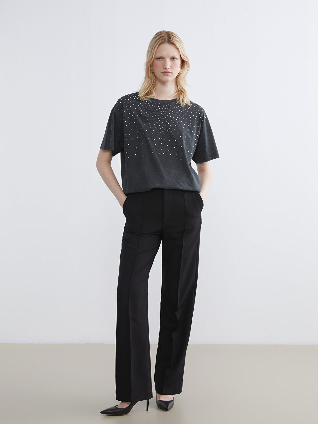 Mavi Bisiklet Yaka Taşlı Kadın Tişört-1