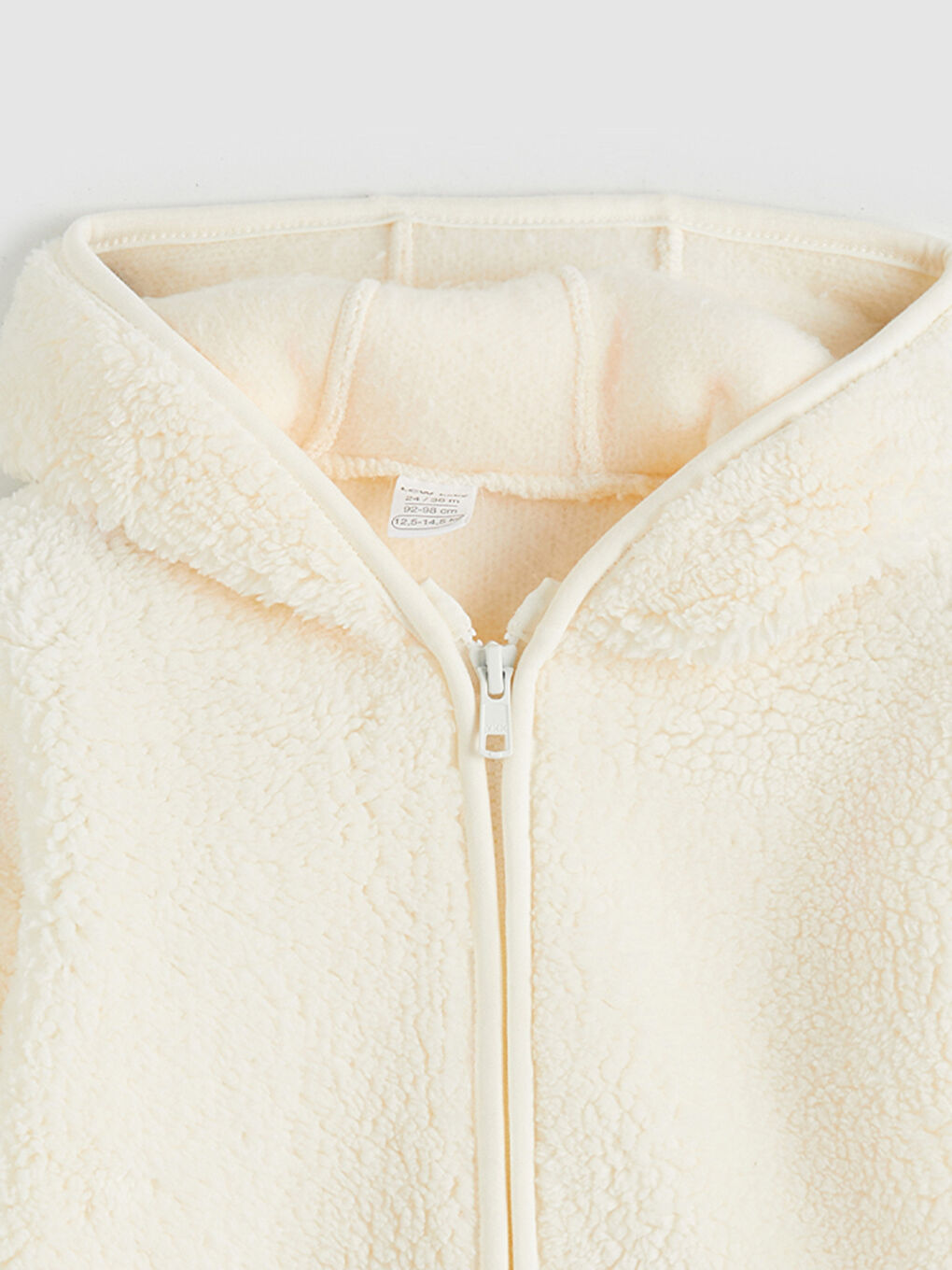 سترة قطيفة بأزرار أولاد بقبّ-2