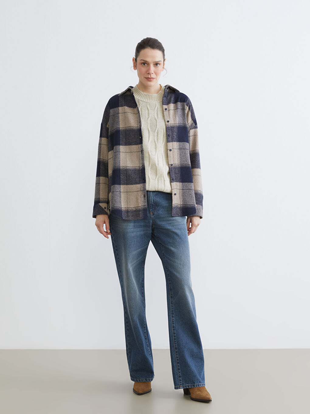 Plaid Oversize Women's Shirt-1