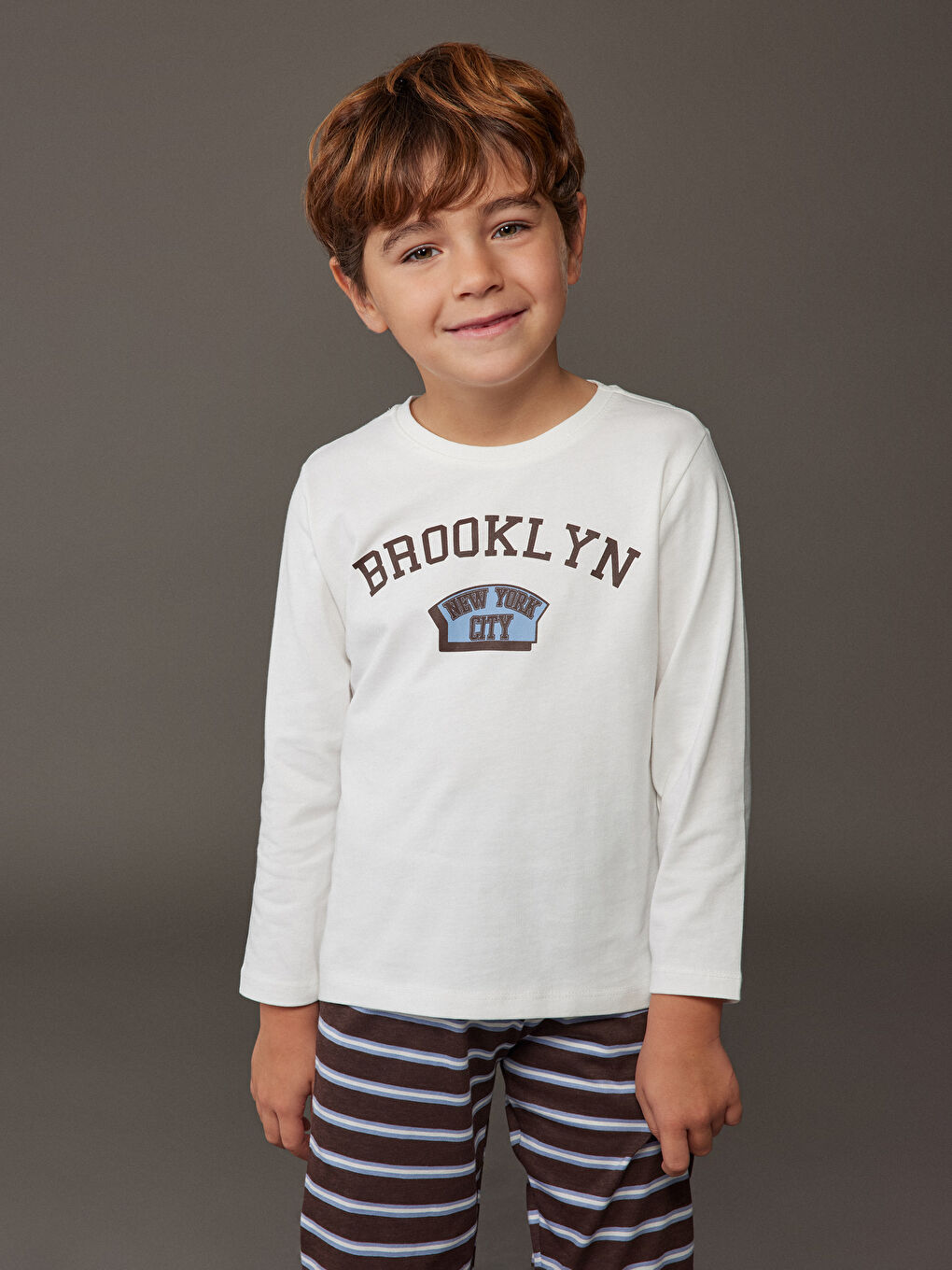 Beyaz Bisiklet Yaka Erkek Çocuk Pijama Takımı-1