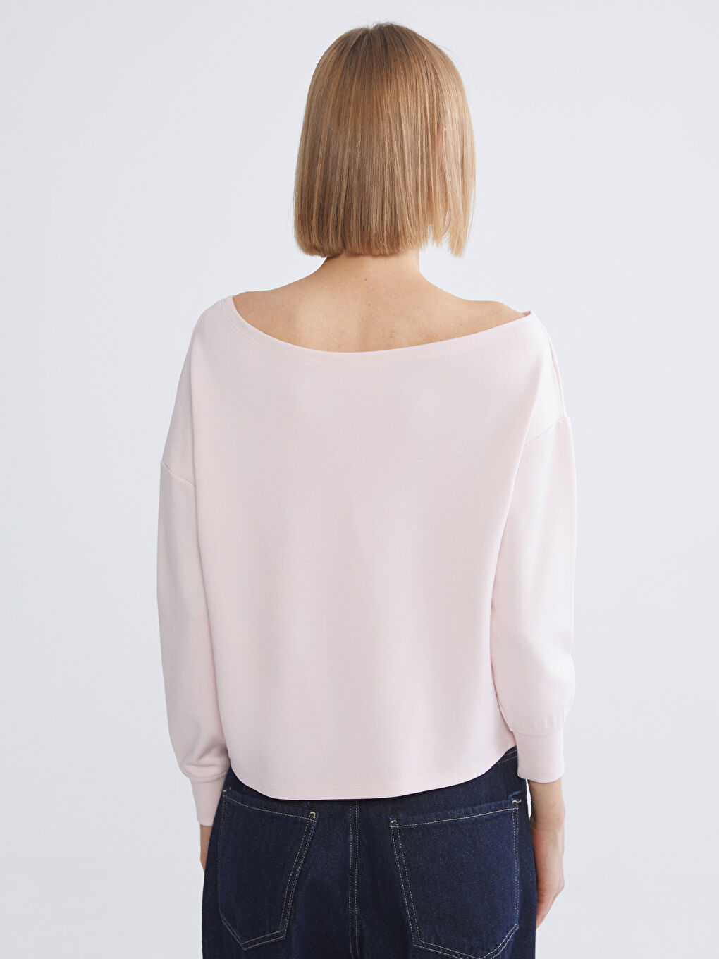 Pembe Kayık Yaka Baskılı Kadın Sweatshirt-3