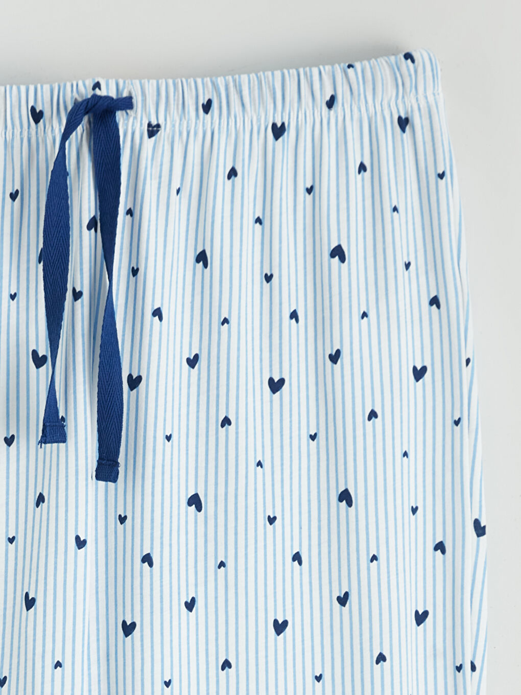 Женский пижамный комплект с круглым вырезом и принтом-8