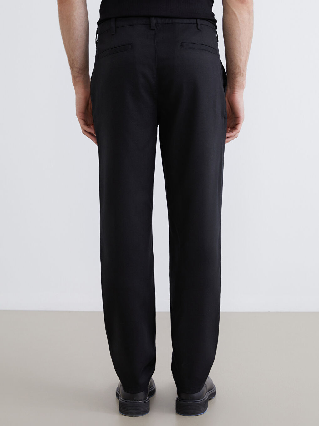 Siyah Standart Kalıp Gabardin Erkek Pantolon-3