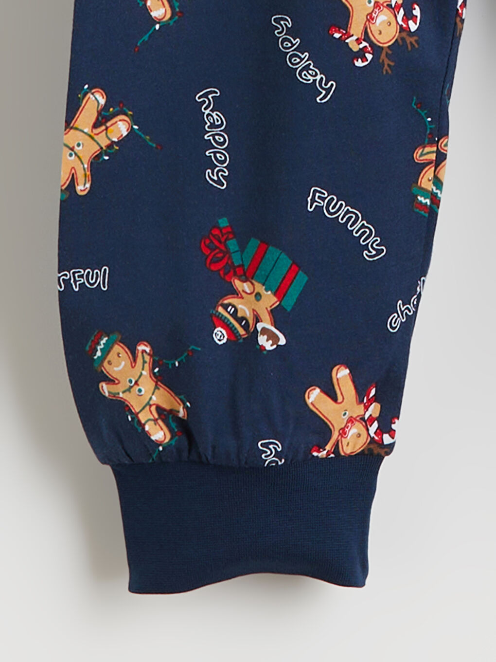 Kahverengi Bisiklet Yaka Yılbaşı Temalı Erkek Çocuk Pijama Takımı-7