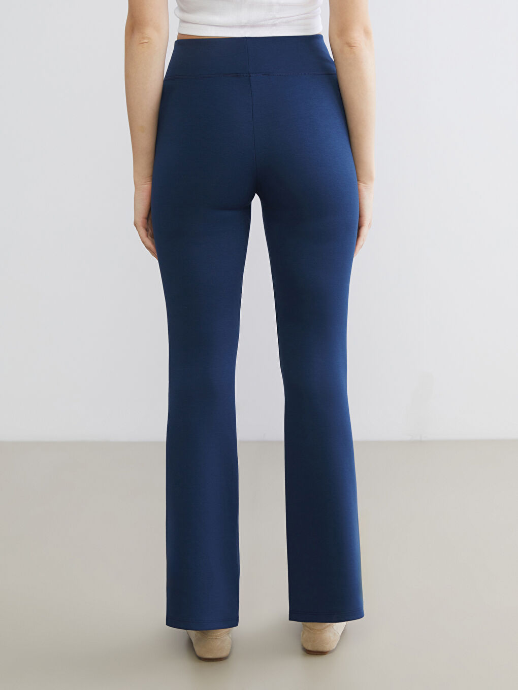 Elasticated Waist Flared Women's Sweatpants-3