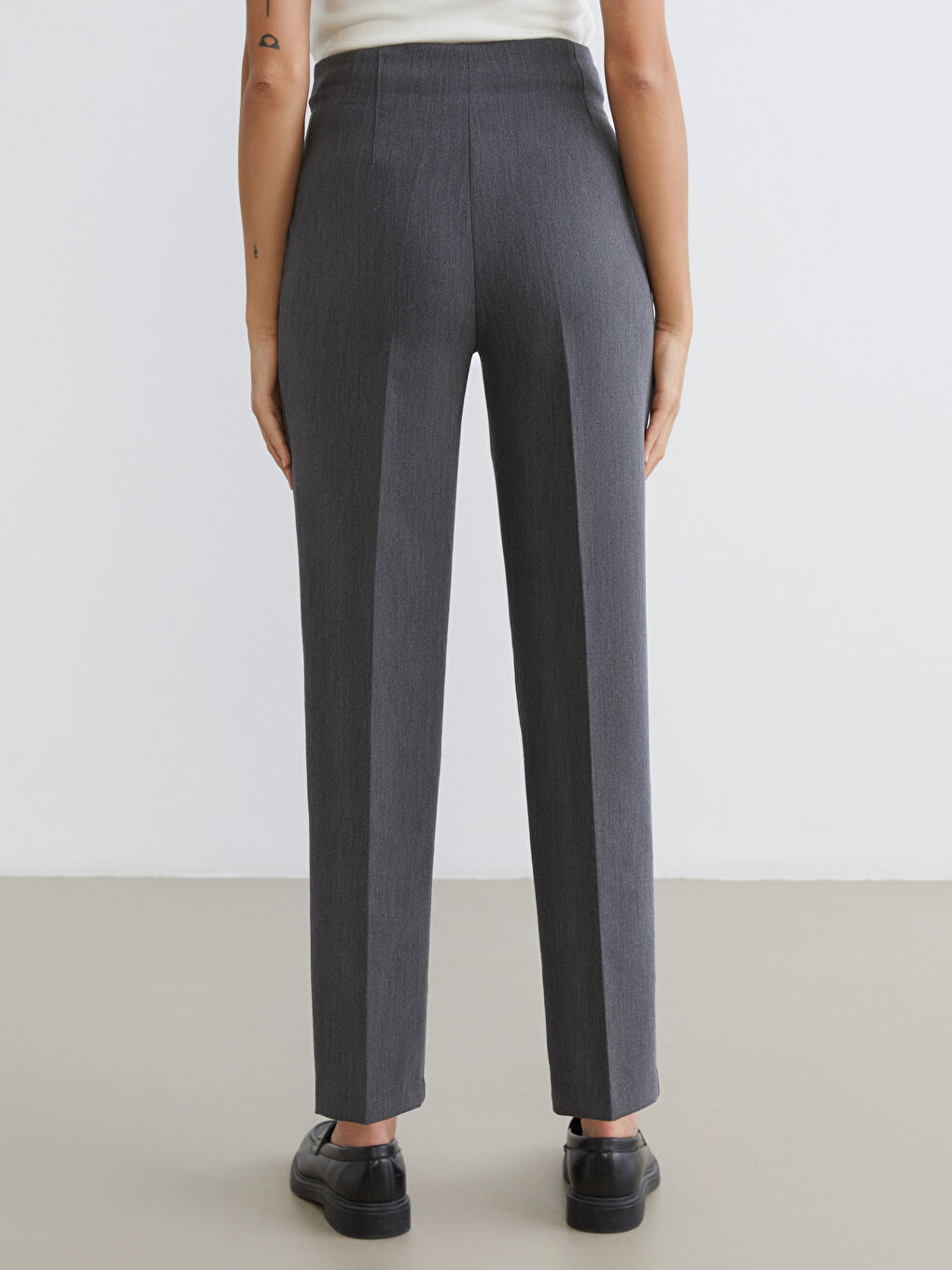 Gri Havuç Kesim Kadın Pantolon-3