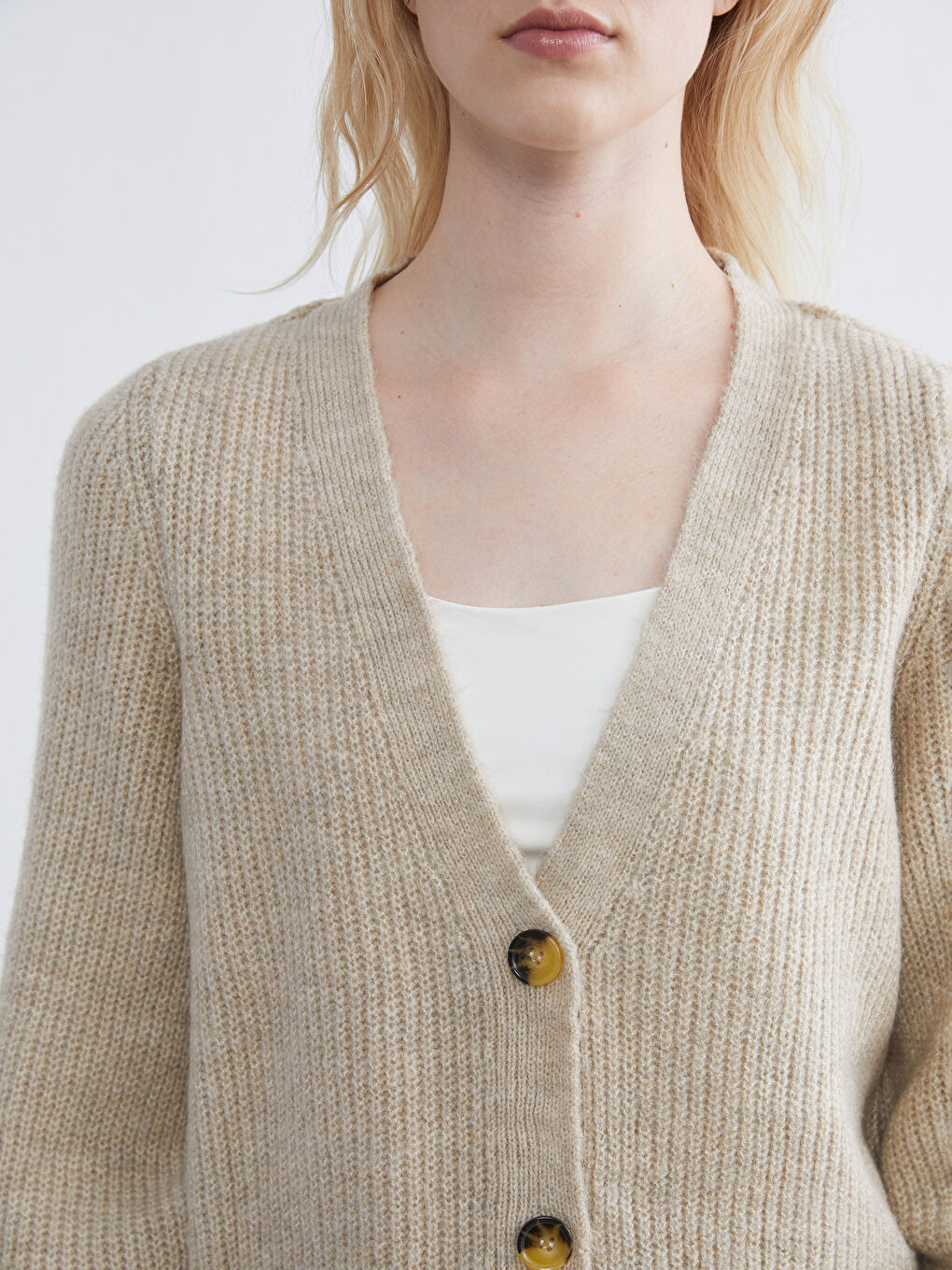 Bej V Yaka Balon Kollu Kadın Triko Hırka-2