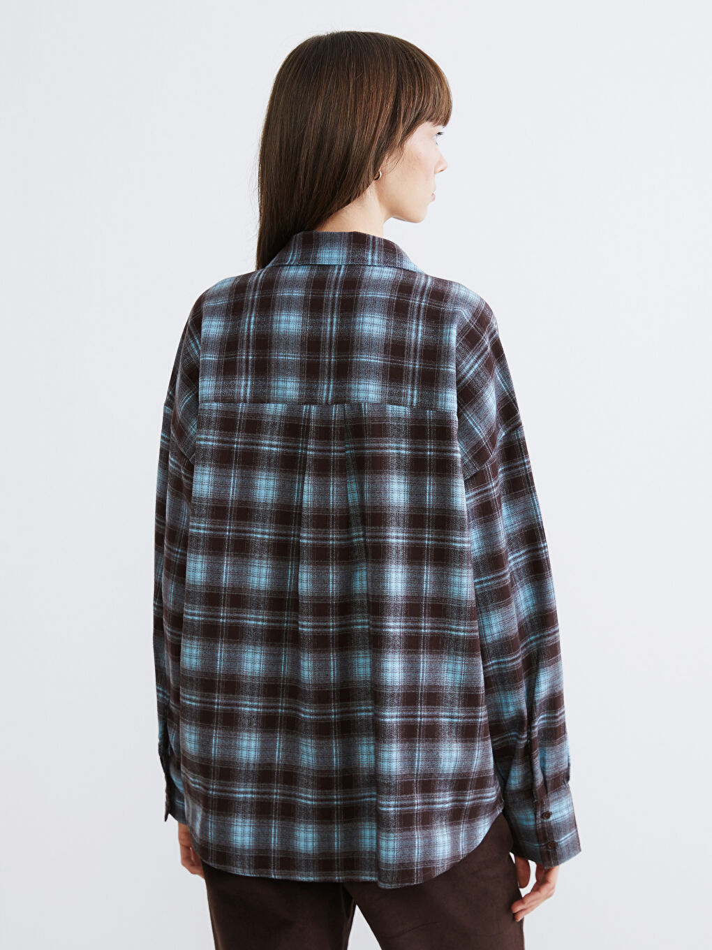 Plaid Oversize Women's Shirt-3