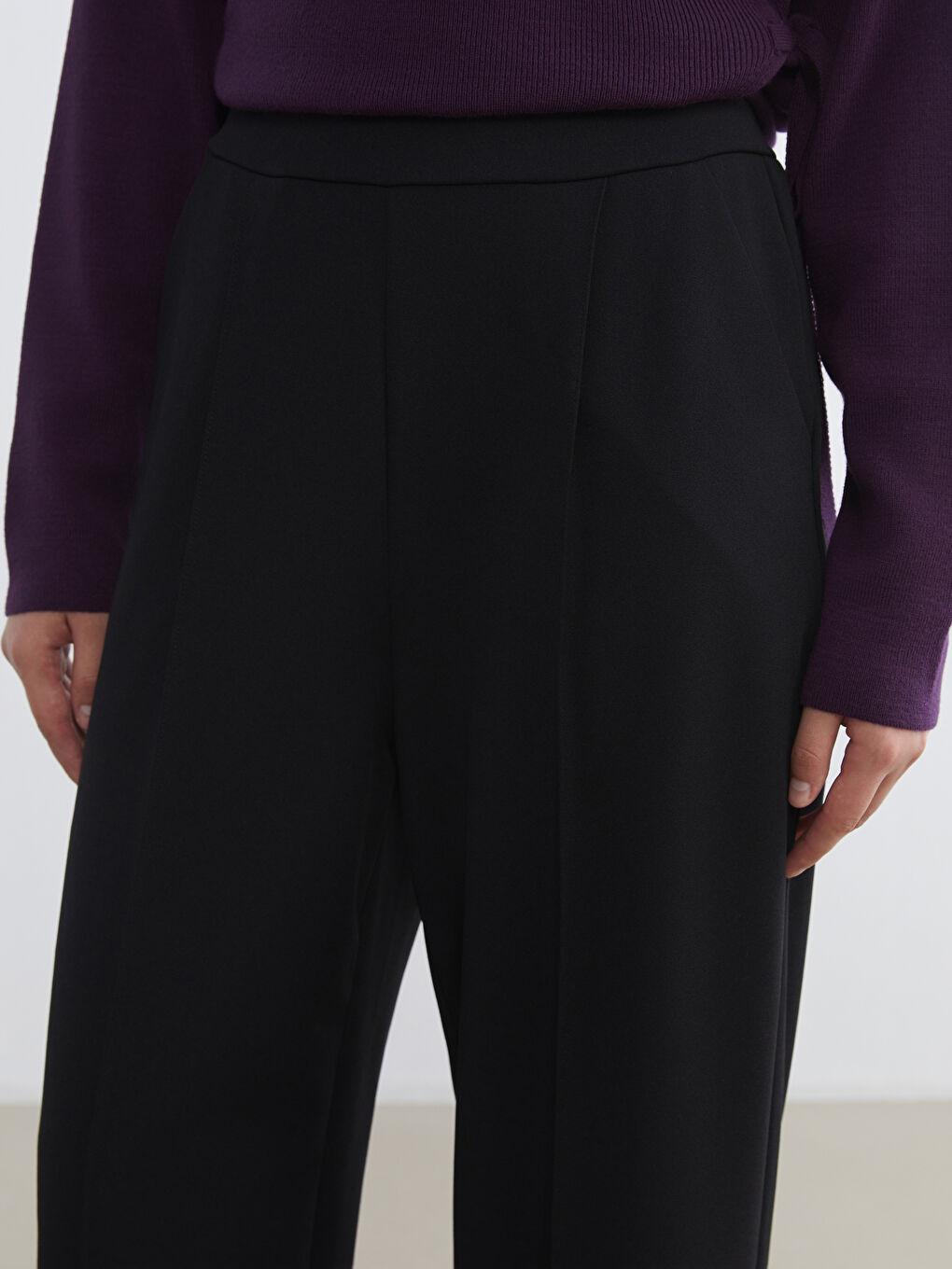 Siyah Beli Lastikli Geniş Paça Kadın Pantolon-2