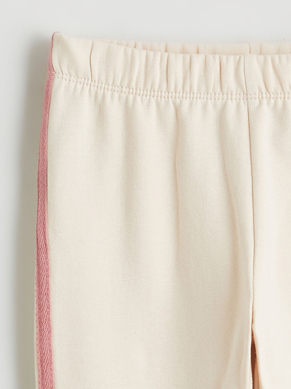 გოგონა ვარდისფერი ელასტიკი-3