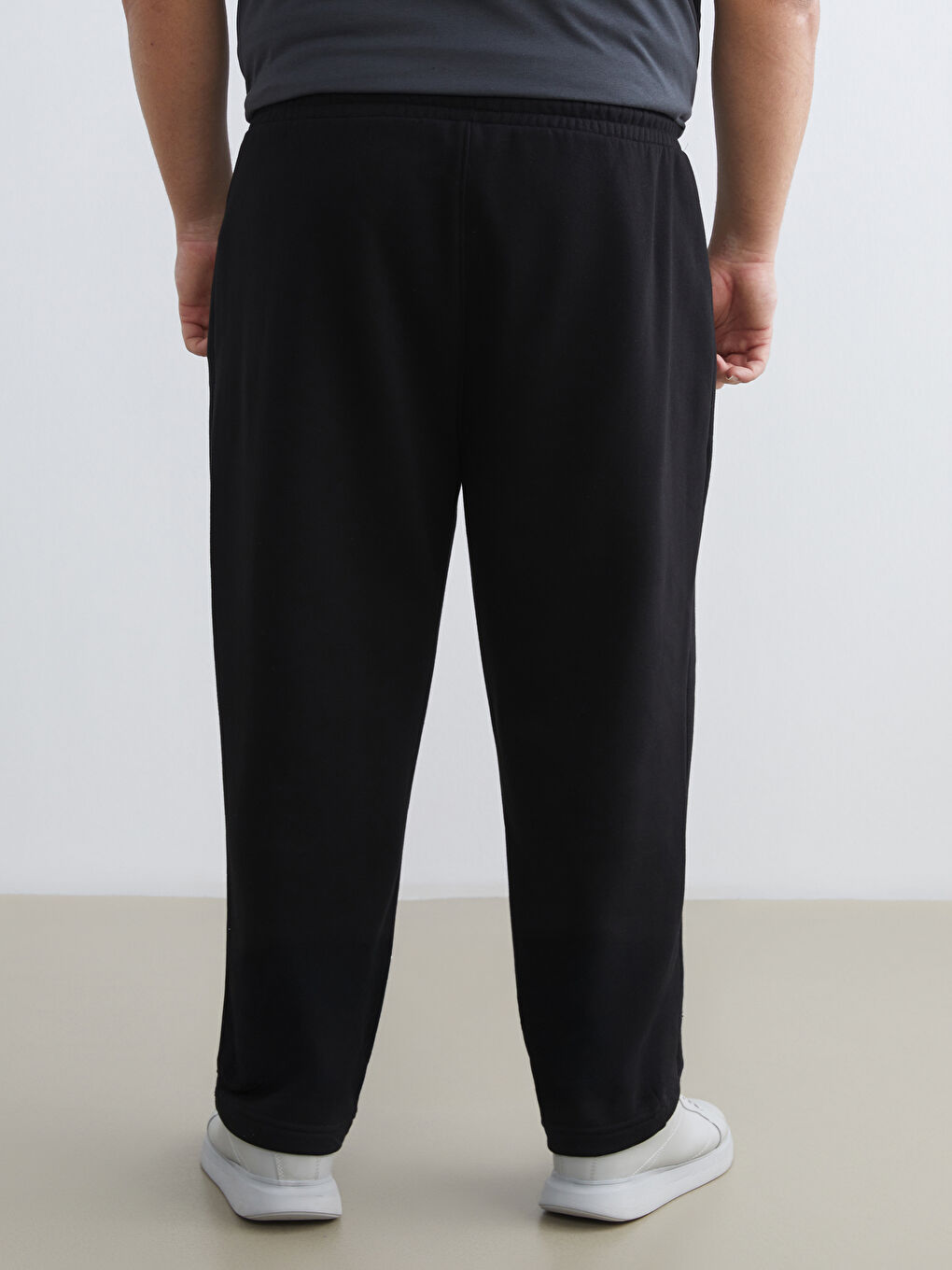 Siyah Standart Kalıp Erkek Eşofman Altı-3