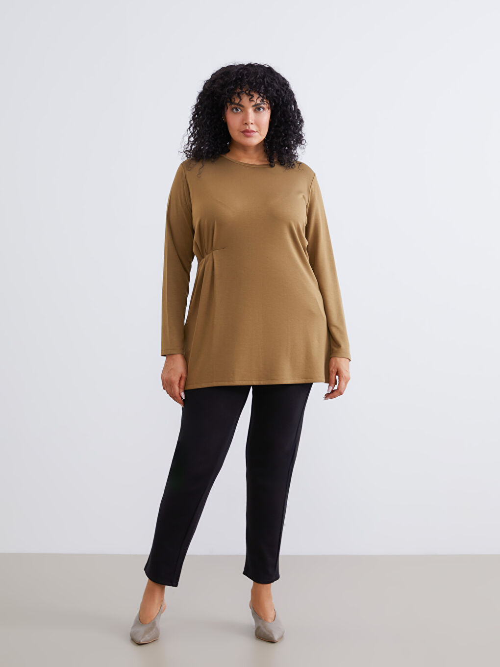 Haki Büyük Beden Bisiklet Yaka Büzgülü Kadın Tunik-1