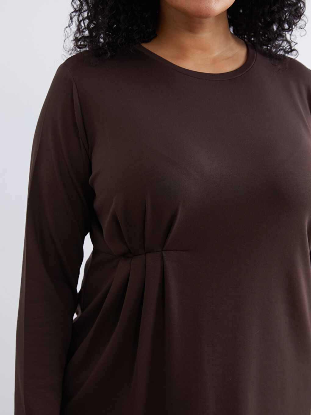 Kahverengi Büyük Beden Bisiklet Yaka Büzgülü Kadın Tunik-2