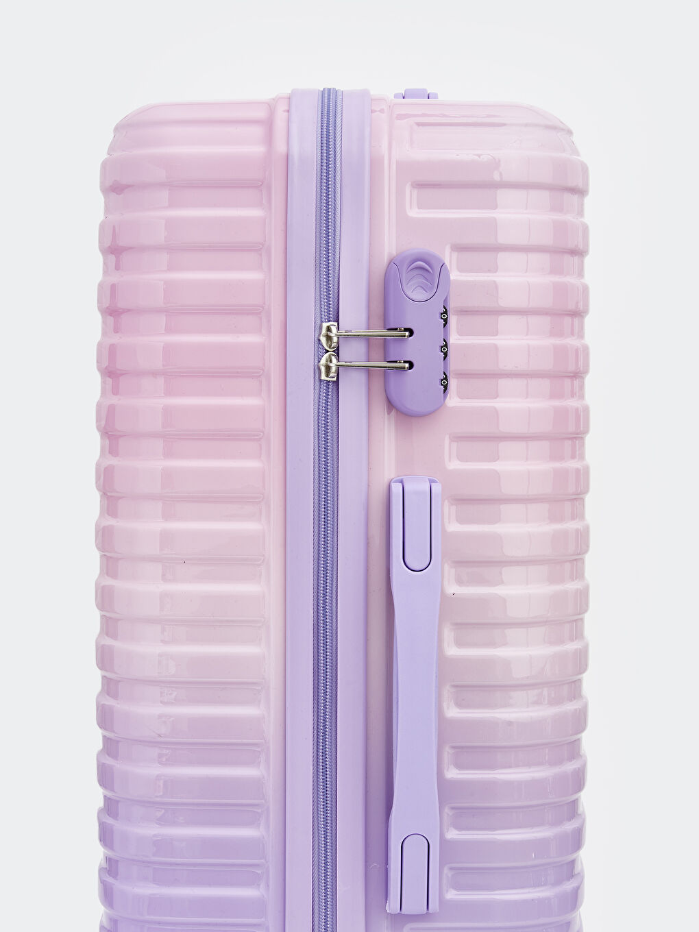 Karışık Kilit Detaylı Orta Boy Valiz-3