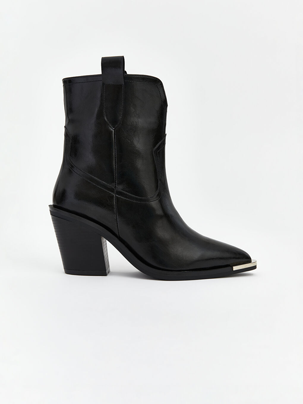 Siyah Deri Görünümlü Kadın Topuklu Bot-1