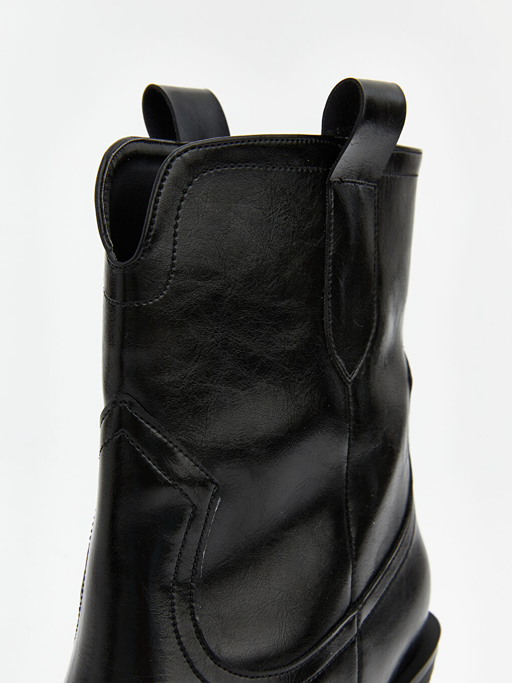 Siyah Deri Görünümlü Kadın Topuklu Bot-5