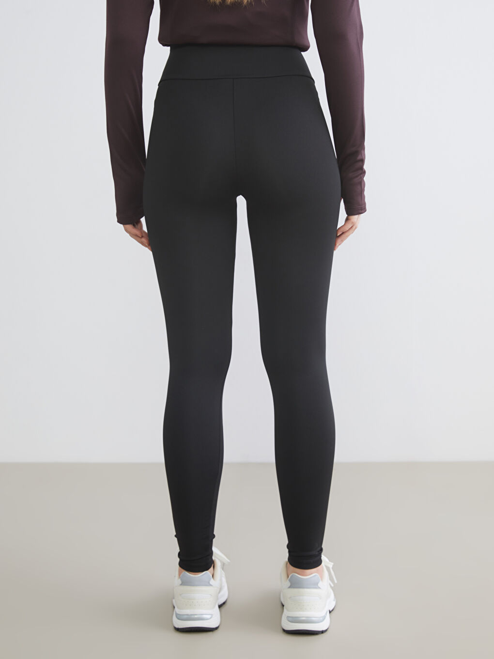 Siyah Yüksek Bel Toparlayıcı Kadın Spor Tayt-3