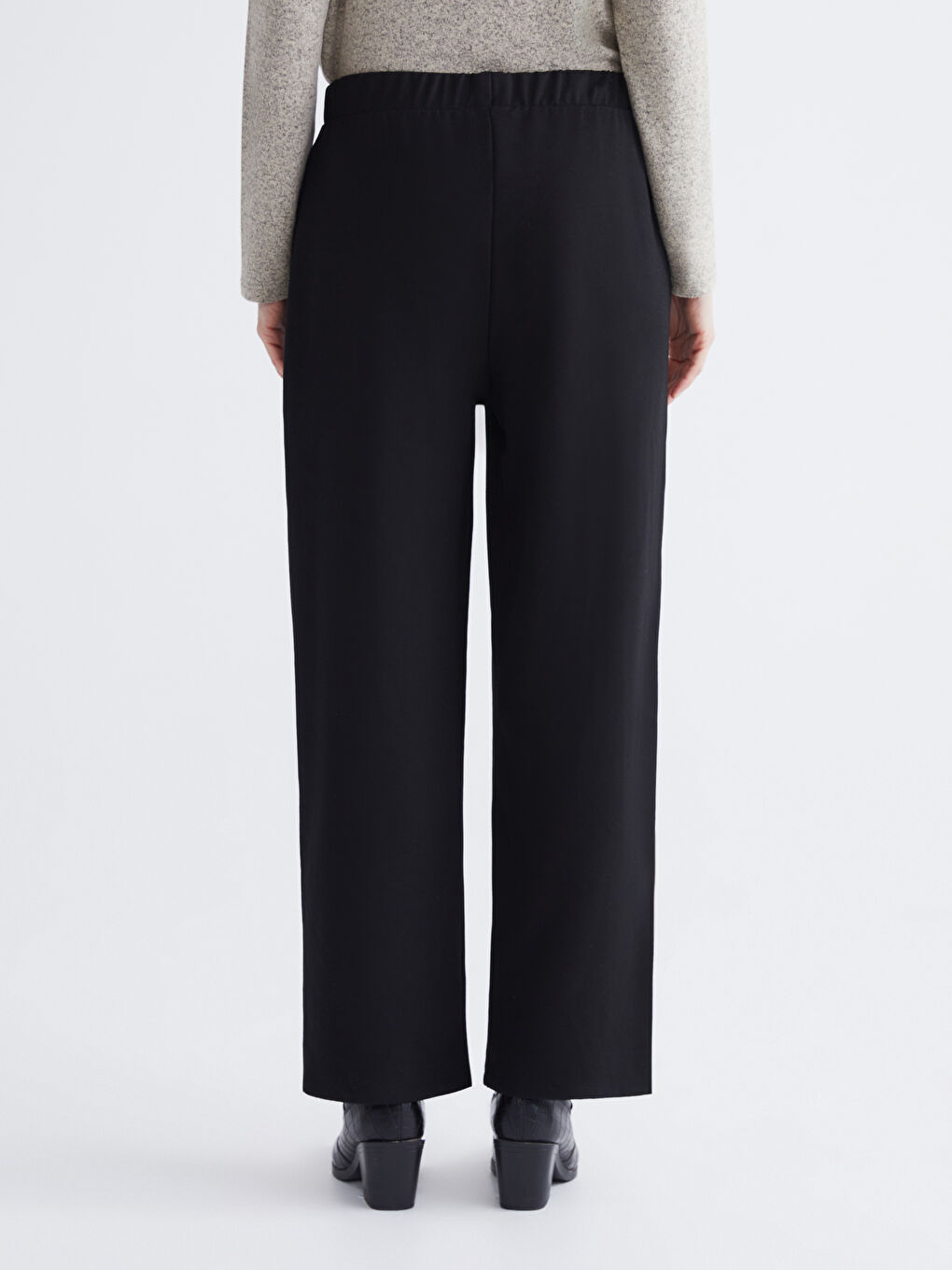 Siyah Büyük Beden Beli Lastikli Kadın Pantolon-3