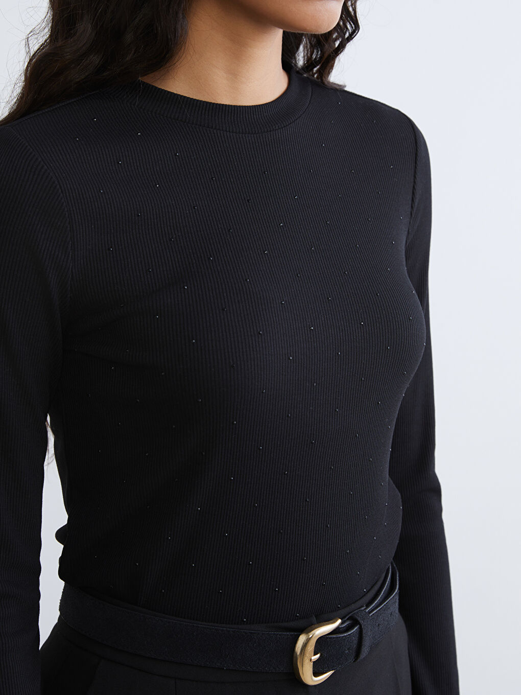 Siyah Bisiklet Yaka Taşlı Kadın Tişört-2