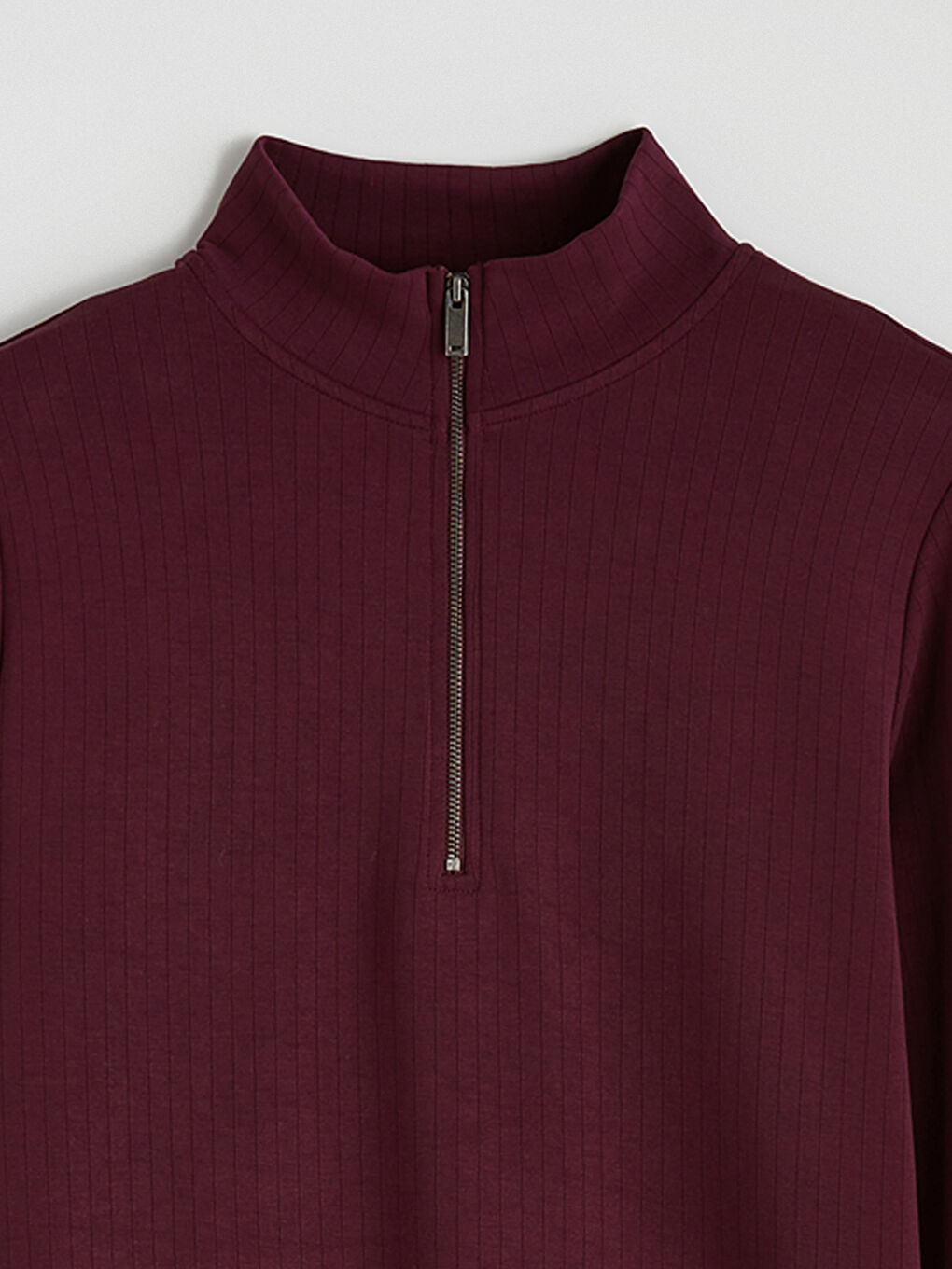 Bordo Dik Yaka Çizgili Oversize Kadın Tişört-1